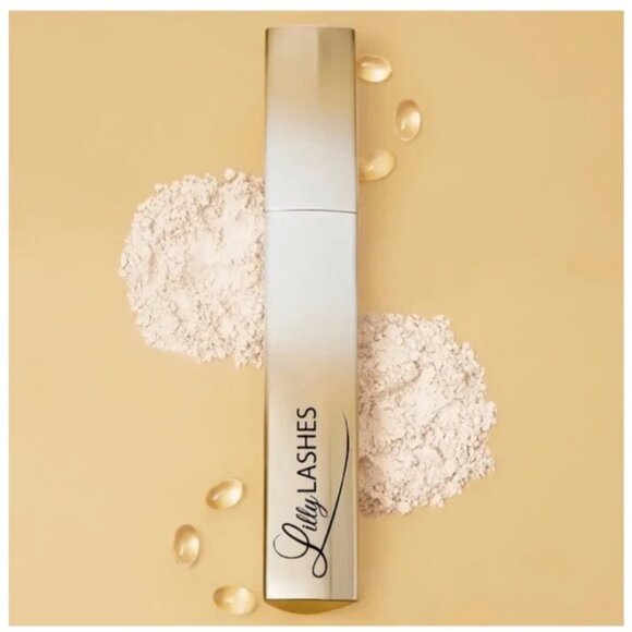 Lilly Lashes Level Up Lash Enhancing Serum Length & Volume 3-Mth Supply - Picture 3 of 7